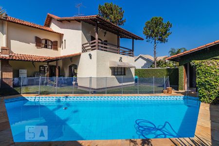 Casa à venda com 455m², 4 quartos e 9 vagas Casa à venda com 455m², 4 quartos e 9 vagasÁrea comum - Piscina