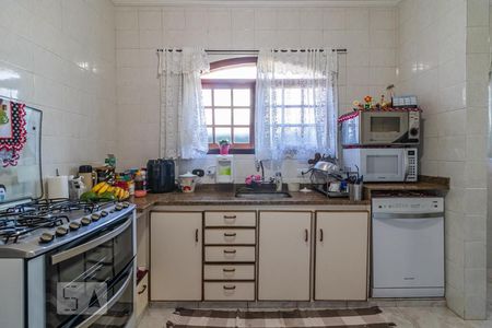 Casa à venda com 455m², 4 quartos e 9 vagas Casa à venda com 455m², 4 quartos e 9 vagasCozinha