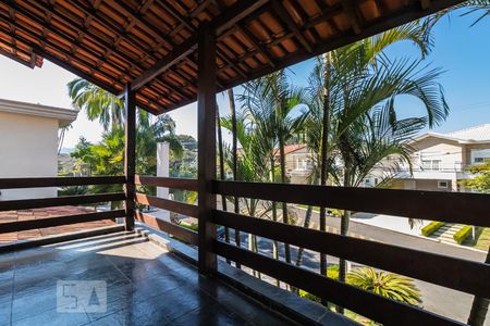 Casa à venda com 455m², 4 quartos e 9 vagas Casa à venda com 455m², 4 quartos e 9 vagasVaranda da Suíte 1