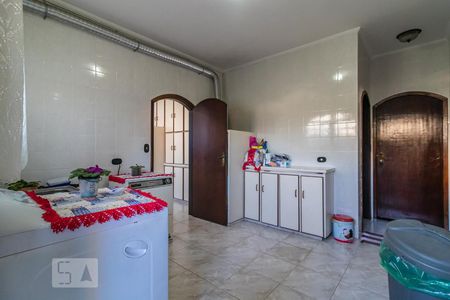 Casa à venda com 455m², 4 quartos e 9 vagas Casa à venda com 455m², 4 quartos e 9 vagasÁrea de Serviço