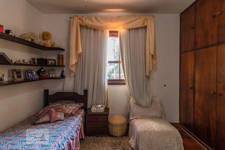 Casa à venda com 455m², 4 quartos e 9 vagas Casa à venda com 455m², 4 quartos e 9 vagasSuíte 3