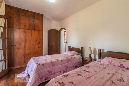 Casa à venda com 455m², 4 quartos e 9 vagas Casa à venda com 455m², 4 quartos e 9 vagasSuíte 4