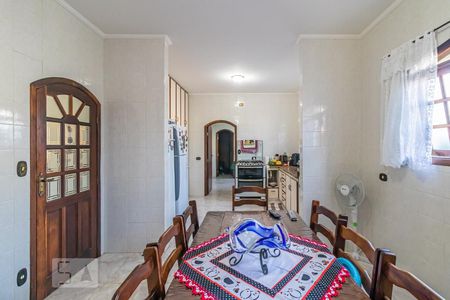 Casa à venda com 455m², 4 quartos e 9 vagas Casa à venda com 455m², 4 quartos e 9 vagasCopa