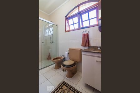 Casa à venda com 455m², 4 quartos e 9 vagas Casa à venda com 455m², 4 quartos e 9 vagasBanheiro da Suíte 4