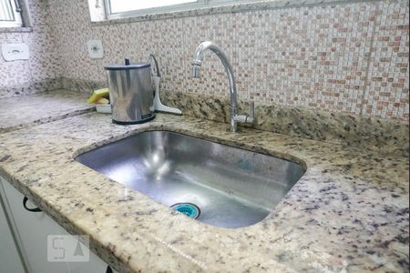 Casa à venda com 100m², 4 quartos e 3 vagasCasa 1 - Cozinha