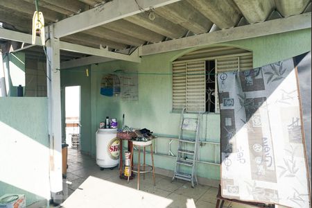 Casa à venda com 100m², 4 quartos e 3 vagasCasa 1 - Lavanderia