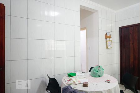 Casa à venda com 100m², 4 quartos e 3 vagasCasa 1 - Cozinha
