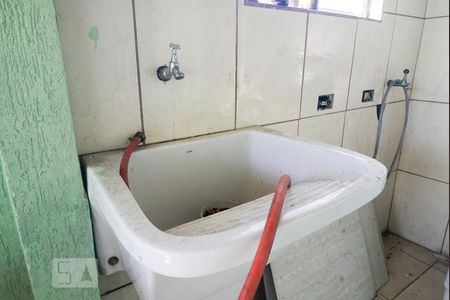 Casa à venda com 100m², 4 quartos e 3 vagasCasa 1 - Lavanderia