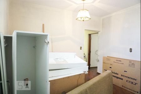 Casa à venda com 100m², 4 quartos e 3 vagasCasa 2 - Sala de TV