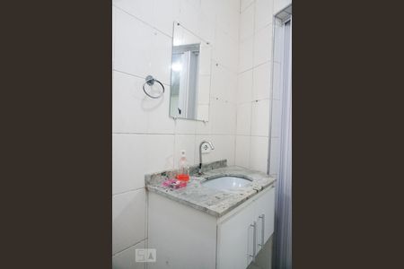 Casa à venda com 100m², 4 quartos e 3 vagasCasa 2 - Banheiro