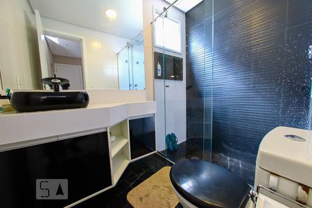 Apartamento à venda com 95m², 3 quartos e 2 vagasBanheiro da Suite