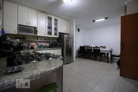 Casa à venda com 150m², 3 quartos e 2 vagasCozinha