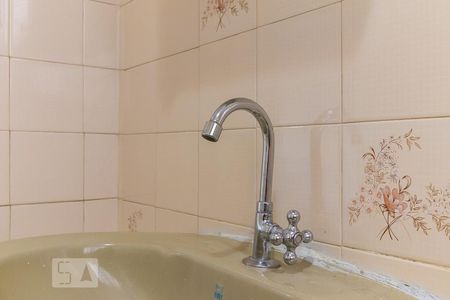 Apartamento à venda com 60m², 2 quartos e sem vagaBanheiro - Torneira