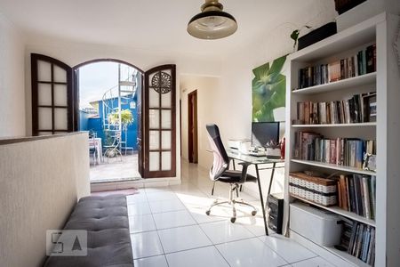 Casa à venda com 264m², 4 quartos e 1 vagaEscritório
