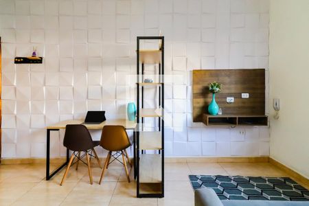 Studio de kitnet/studio para alugar com 1 quarto, 25m² em Jardim Ivana, São Paulo