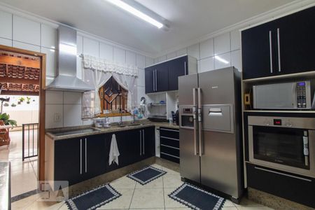 Casa à venda com 200m², 3 quartos e 3 vagasCozinha