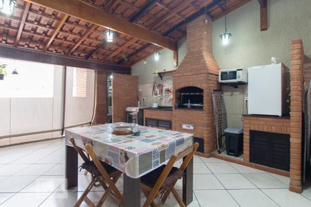 Casa à venda com 200m², 3 quartos e 3 vagasÁrea de churrasqueira