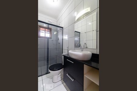 Casa à venda com 200m², 3 quartos e 3 vagasBanheiro do quarto 3