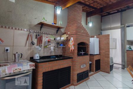 Casa à venda com 200m², 3 quartos e 3 vagasÁrea de churrasqueira