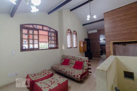 Casa à venda com 200m², 3 quartos e 3 vagasSótão