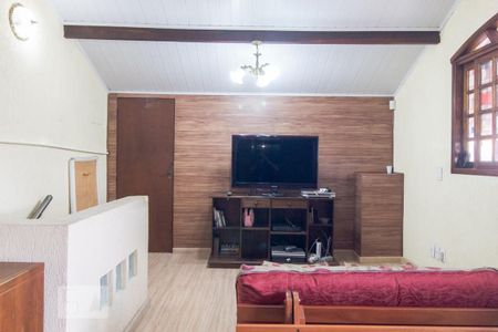 Casa à venda com 200m², 3 quartos e 3 vagasSótão