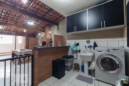 Casa à venda com 200m², 3 quartos e 3 vagasÁrea de serviço