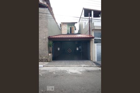 Casa à venda com 200m², 3 quartos e 3 vagasFachada