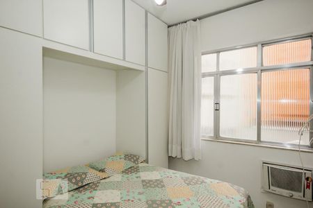 Quarto 1 de apartamento à venda com 1 quarto, 45m² em Copacabana, Rio de Janeiro