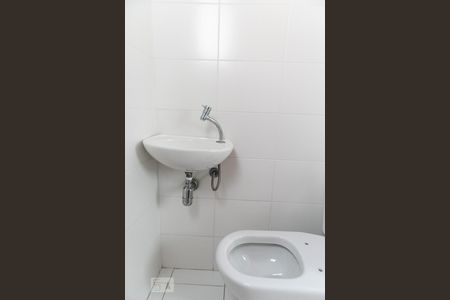 Apartamento para alugar com 175m², 4 quartos e 2 vagas Apartamento para alugar com 175m², 4 quartos e 2 vagasBanheiro