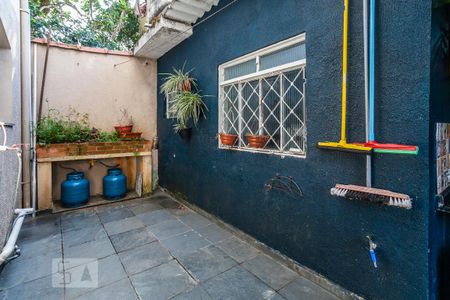 Casa à venda com 270m², 3 quartos e 8 vagas Casa à venda com 270m², 3 quartos e 8 vagasQuintal