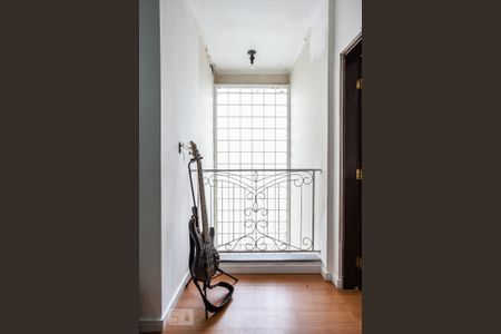 Casa à venda com 270m², 3 quartos e 8 vagas Casa à venda com 270m², 3 quartos e 8 vagasSala 2