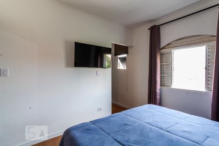 Casa à venda com 270m², 3 quartos e 8 vagas Casa à venda com 270m², 3 quartos e 8 vagasSuíte