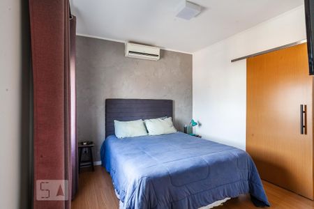 Casa à venda com 270m², 3 quartos e 8 vagas Casa à venda com 270m², 3 quartos e 8 vagasSuíte