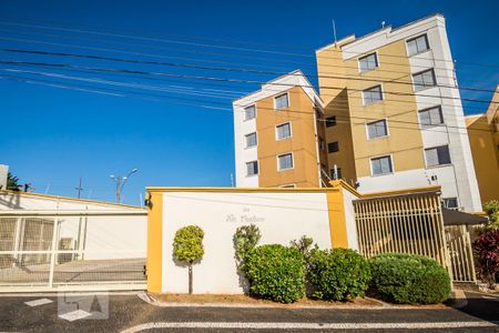 Apartamento para alugar com 52m², 3 quartos e 1 vagaFachada