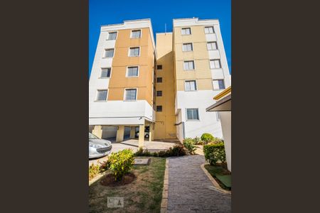 Apartamento para alugar com 52m², 3 quartos e 1 vagaFachada
