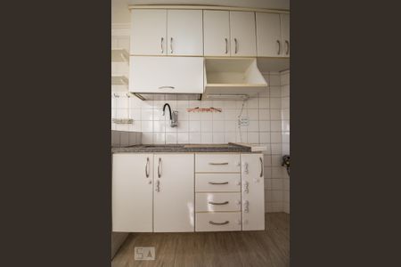 Cozinha e Área de Serviço de apartamento para alugar com 3 quartos, 52m² em Ponte Preta, Campinas