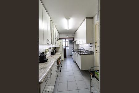 Apartamento à venda com 92m², 2 quartos e 2 vagasCozinha