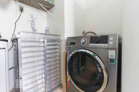 Sala/Cozinha - Máquina de lavar e secar roupa de kitnet/studio para alugar com 1 quarto, 20m² em Botafogo, Rio de Janeiro