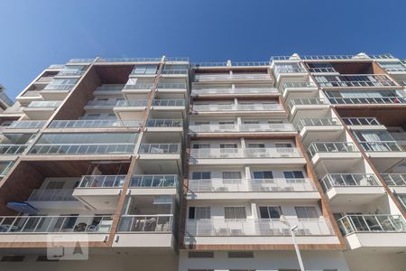 Apartamento para alugar com 74m², 2 quartos e 1 vagaFachada