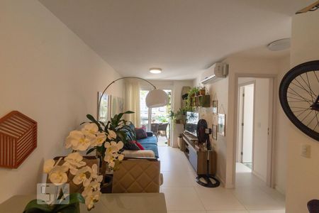 Sala de apartamento para alugar com 2 quartos, 74m² em Recreio dos Bandeirantes, Rio de Janeiro