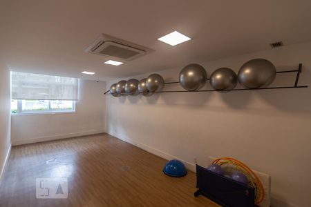 Apartamento para alugar com 74m², 2 quartos e 1 vagaÁrea Comum - Academia