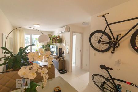 Sala de apartamento para alugar com 2 quartos, 74m² em Recreio dos Bandeirantes, Rio de Janeiro