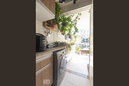 Apartamento para alugar com 74m², 2 quartos e 1 vagaÁrea de Serviço