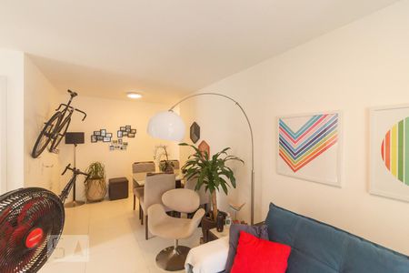 Sala de apartamento para alugar com 2 quartos, 74m² em Recreio dos Bandeirantes, Rio de Janeiro