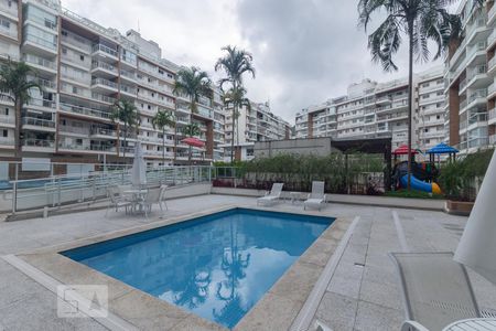 Apartamento para alugar com 74m², 2 quartos e 1 vagaÁrea Comum - Piscina