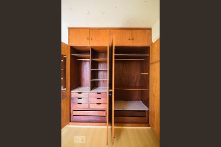 Apartamento à venda com 70m², 2 quartos e 1 vagaArmário do quarto 1