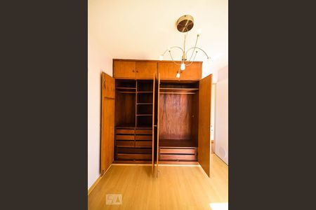 Apartamento à venda com 70m², 2 quartos e 1 vagaArmário do quarto 2