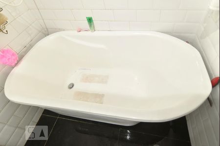 Casa à venda com 161m², 3 quartos e 2 vagasBanheiro Geral - Banheira