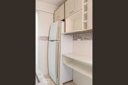 Cozinha de apartamento para alugar com 2 quartos, 50m² em Vila Guarani (z Sul), São Paulo