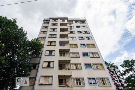 Apartamento para alugar com 55m², 2 quartos e sem vaga Apartamento para alugar com 55m², 2 quartos e sem vagaFachada